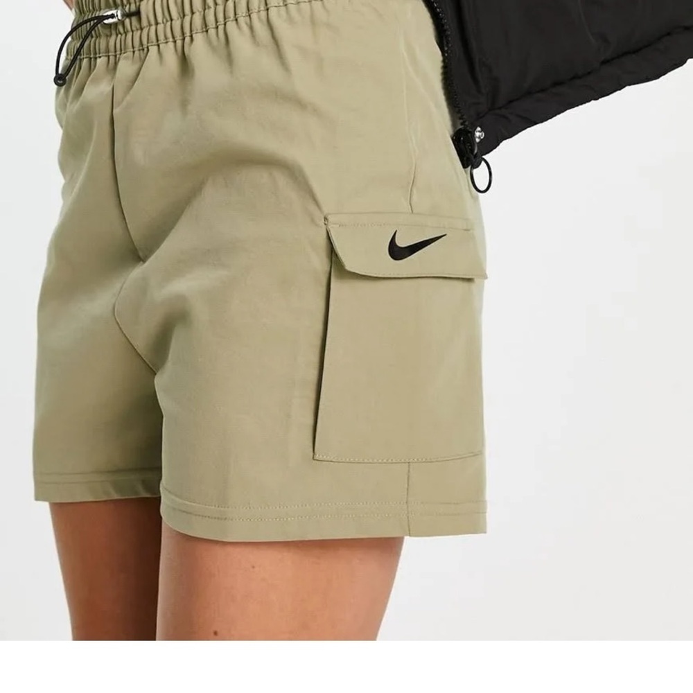Nike Sportswear Swoosh Women's Woven Shorts